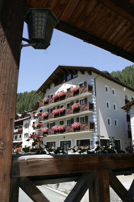 Hotel Compagnoni Santa Caterina Valfurva Exterior foto