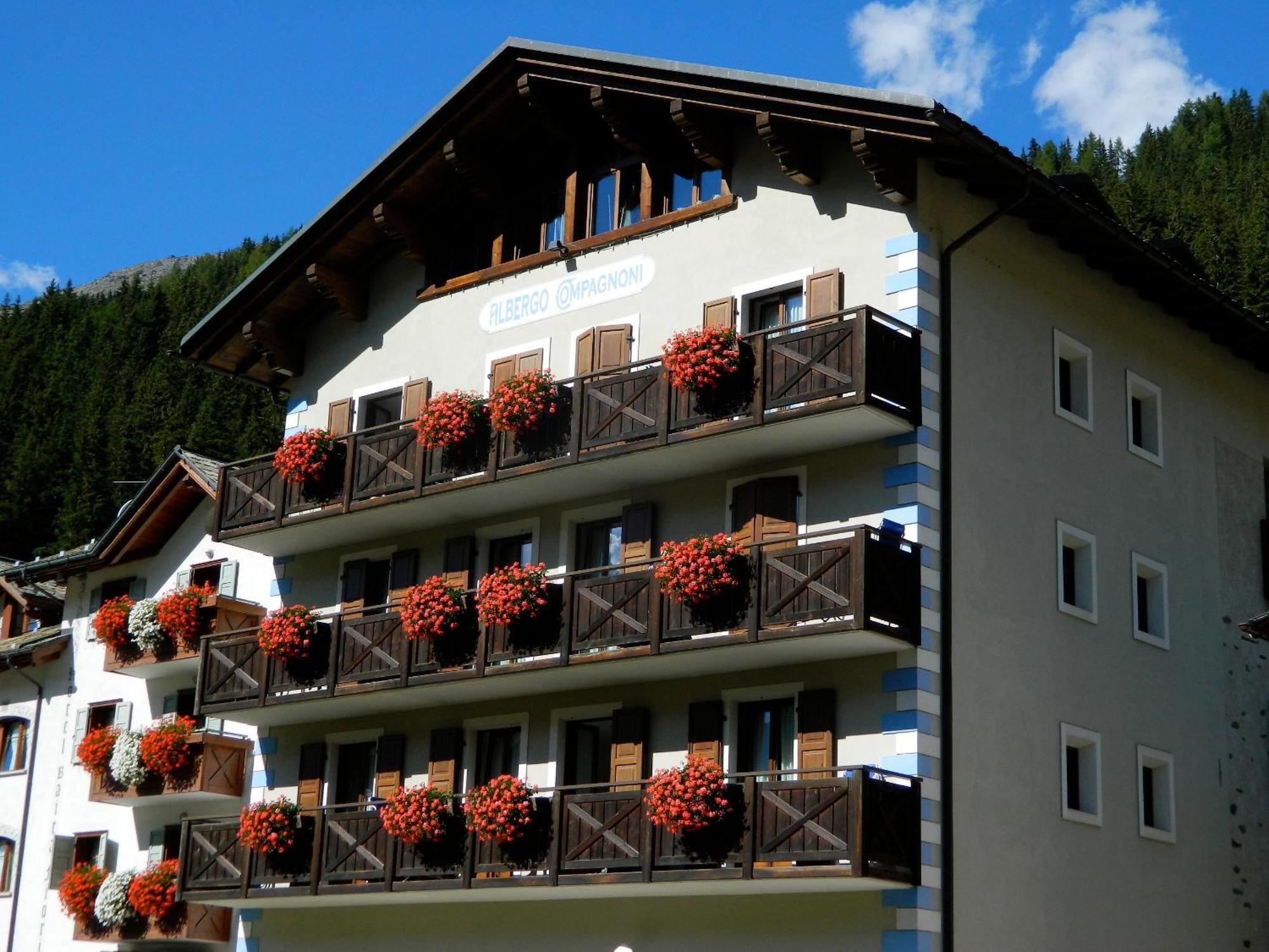 Hotel Compagnoni Santa Caterina Valfurva Exterior foto